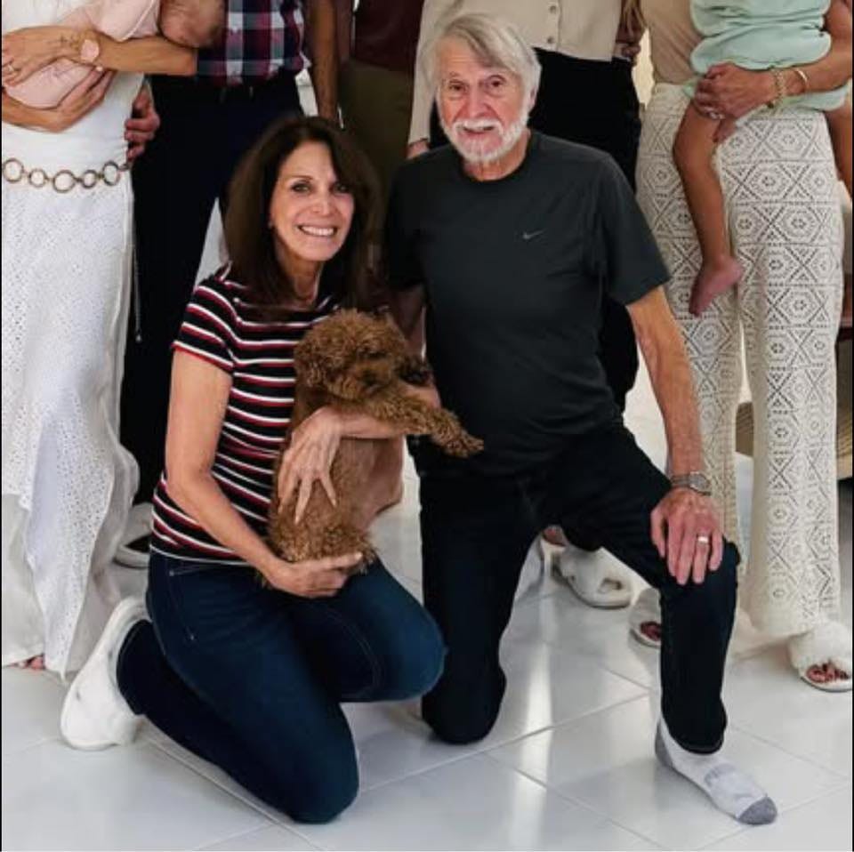 No photo description available.