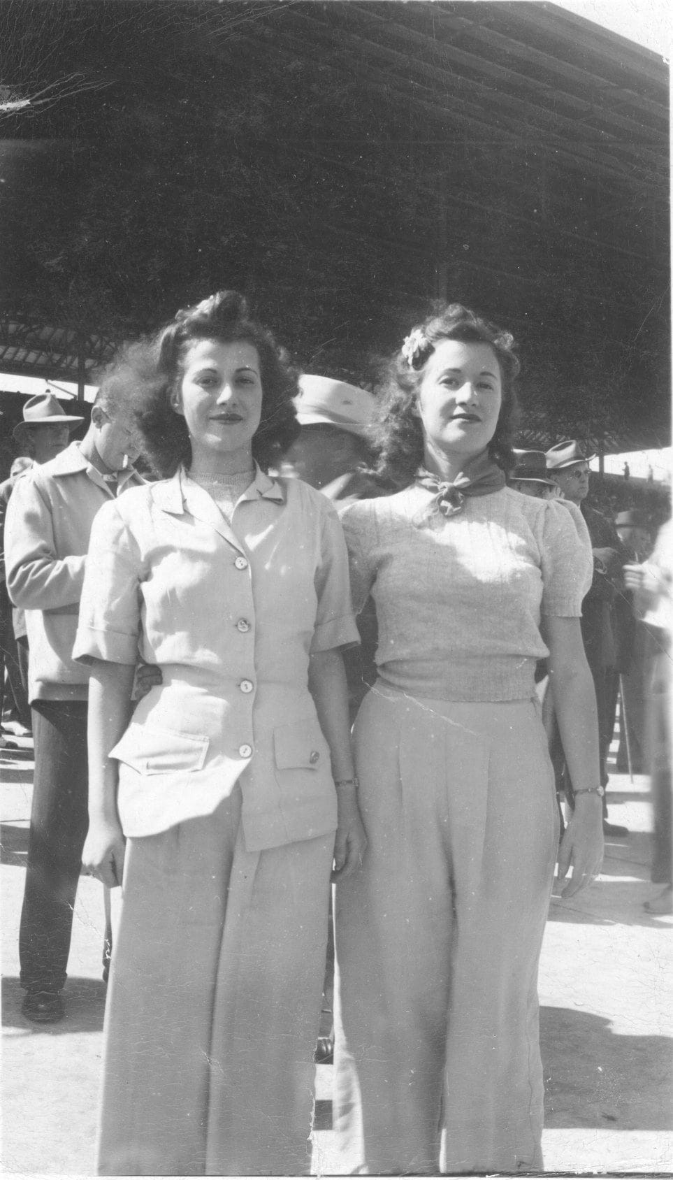 No photo description available.